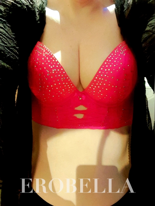 Bir rus qiz meni kunnilingus qilishga majbur qildi.